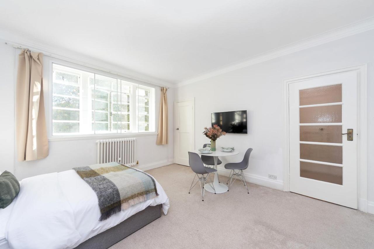 Beautifully Presented Centrally Located Studio Apartment London Eksteriør billede